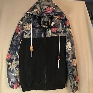 Qing Yuan Shui @ . Fashion Collection Unisex Windbreaker Jacket Sz 2 XL.